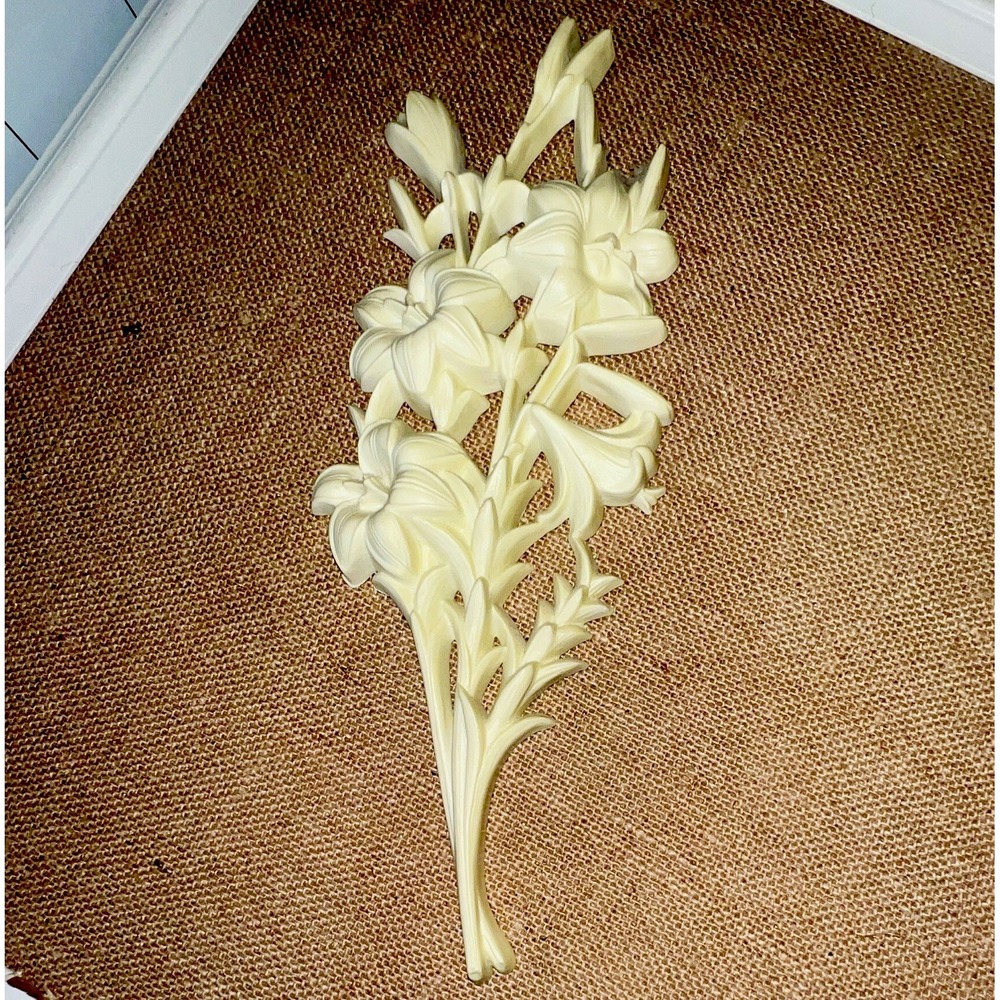 Burwood Vintage Ivory Floral Plastic Wall Plaque Decor 2894-3 Lily Bouquet